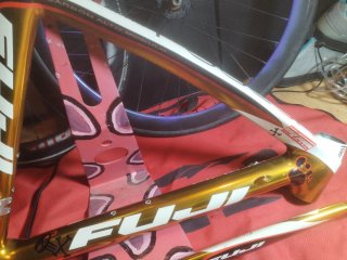 Cuadro Fuji Carbono original equipo