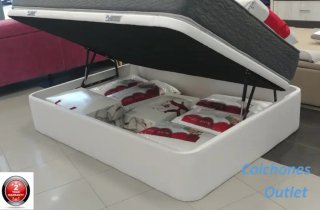 Liquidación de Canapés  de Madera y Polipiel
