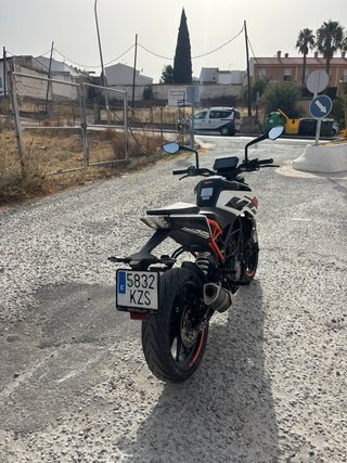 KTM Duke 125cc Blanca