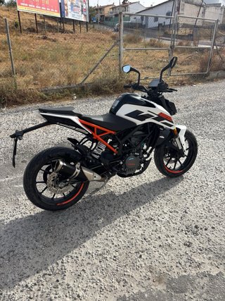 KTM Duke 125cc Blanca