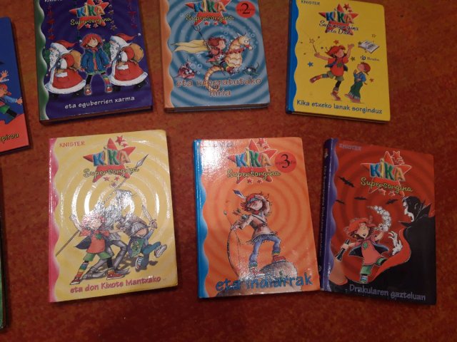 14 libros kika y zoe euskara y castellano