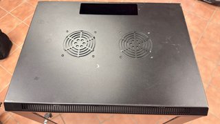 Rack 19 con Switch Gigabit D-Link y 2 Patch