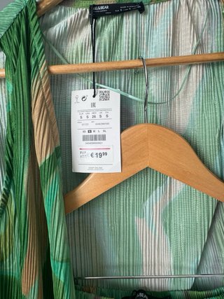 Conjunto Pull&Bear plisado verde