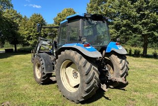 New Holland TS110 Tractor 2003