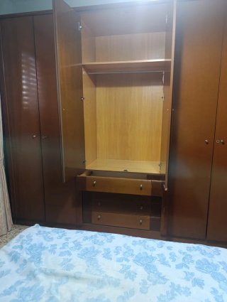 Armario grande madera con espejo