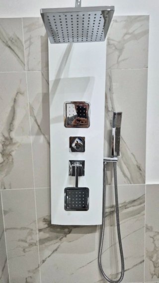 Colonna doccia design argento e bianco