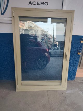 Ventana aluminio abatible/oscilobatiente