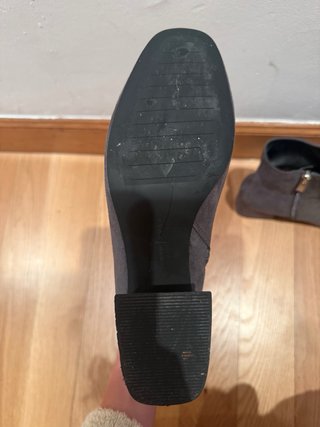 Botines tacón grises