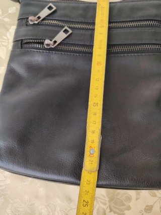 Borsello uomo in pelle nero