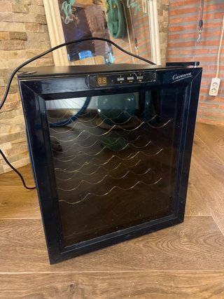 Vinoteca Cavanova Negra