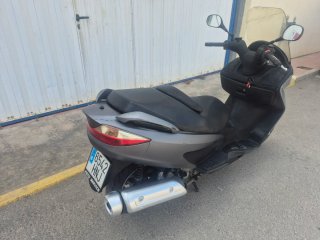 Suzuki Burgman 125 Gris