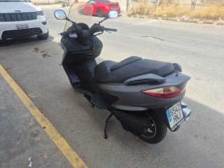 Suzuki Burgman 125 Gris