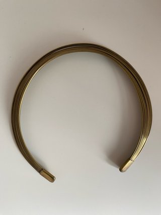 Gargantilla brazalete dorado