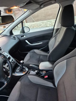 Peugeot 308 2011