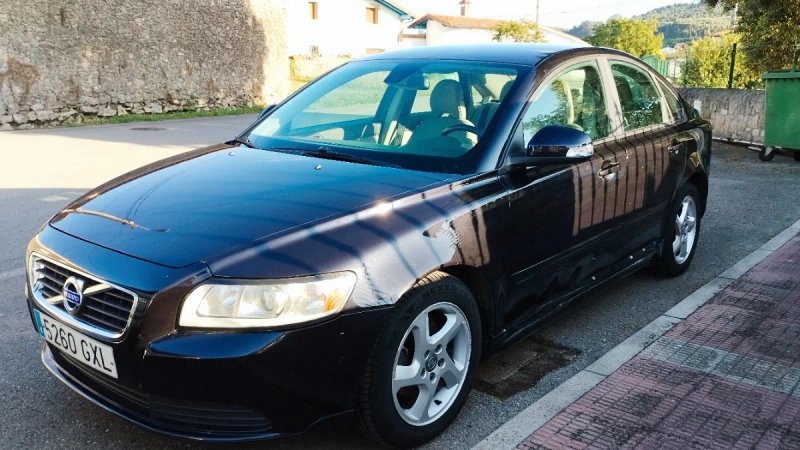 Volvo S40 2010 - foto 1