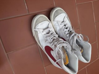 Nike Blazer Mid 77 Talla 43/44 Roja