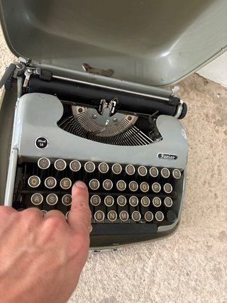 Máquina de escribir Junior (Portátil)