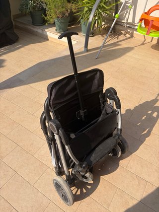 Passeggino leggero grigio
