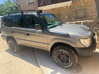 Toyota Land Cruiser 90 2000