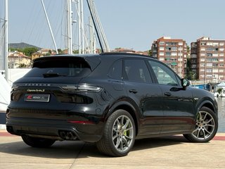 Porsche Cayenne Turbo S, nacional, año 2023