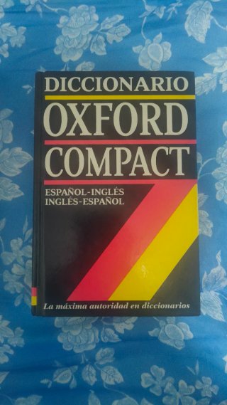 Diccionario Oxford Compact Español-Inglés
