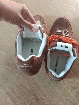 Miu Miu Betis Glamour/Canberra