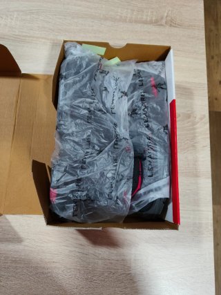 Botas de seguridad Lemaître negras y rojas
