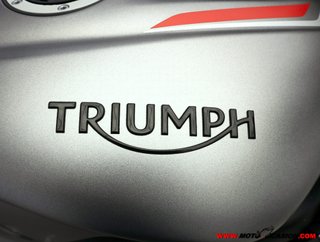TRIUMPH STREET TRIPLE 765 RS