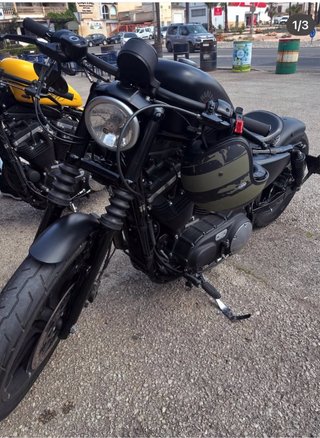 Harley Sportster 883 Iron Negra impoluta