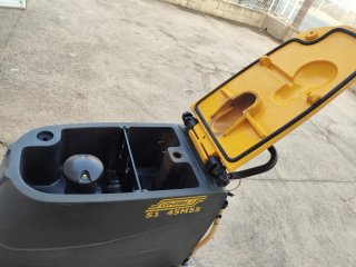 Barredora Fregadora Industrial Ghibli S1 45M55