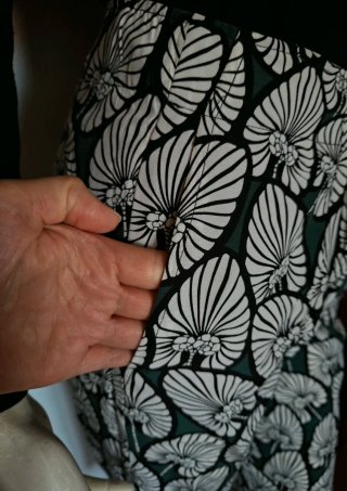 Pantalón Bimba y Lola estampado hojas