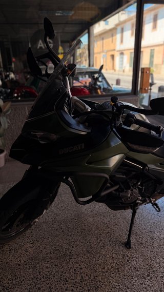 Ducati Multistrada v2