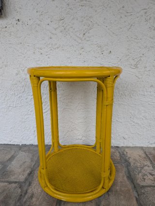 Tavolino rotondo / comodino vintage in bambù