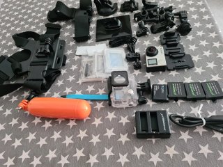 GoPro Hero 4 + Accesorios