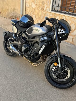 Yamaha XSR 900 Cafe Racer 115cv
