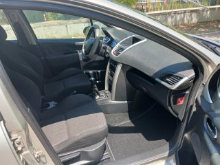 Peugeot 207 2009