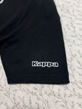 Camiseta negra Kappa