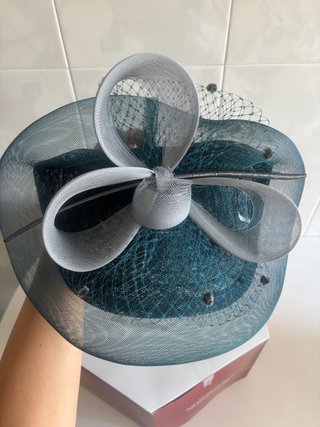 Pamela de boda Tocado Cloche