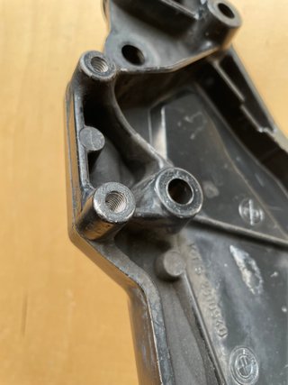 PLACA DERECHA REPOSAPIÉS BMW K100RS 16V K1100LT