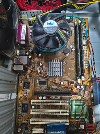Torre PC Philips Negra y Plateada
