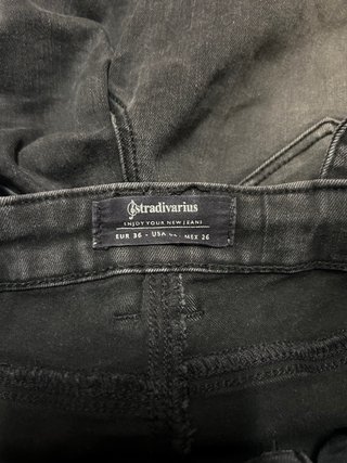 Mono vaquero negro Stradivarius