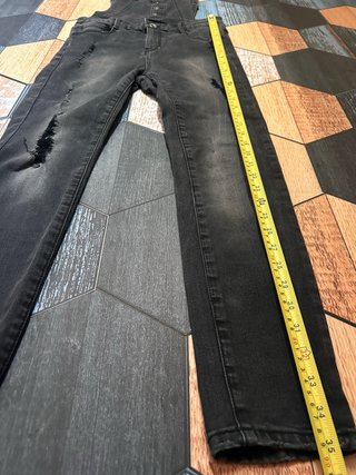 Mono vaquero negro Stradivarius