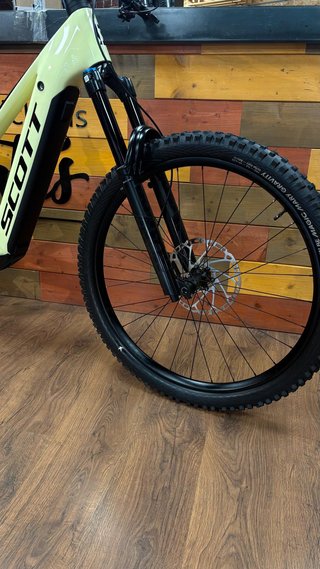 Scott Patron ST 910 Eléctrica