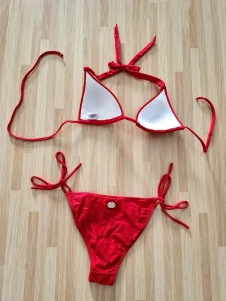 Bikini rosso taglia 42