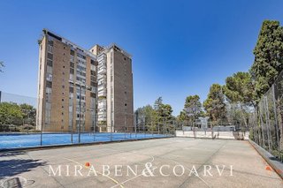 Piso en alquiler en Costillares en Madrid