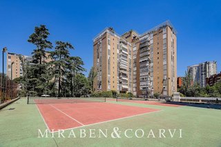 Piso en alquiler en Costillares en Madrid