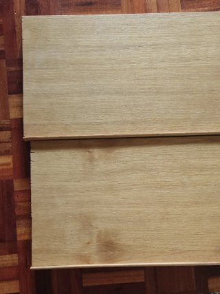 2 Baldas o estanterías  color madera castaño claro