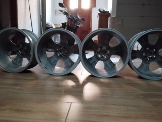 Llantas R17 Audi Originales