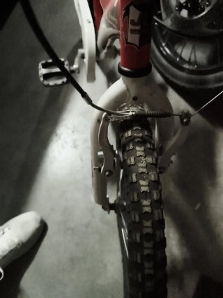 Bicicleta infantil roja 18