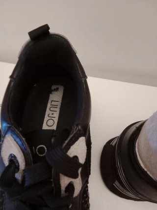 Bambas Liu Jo Talla 37 Negras
